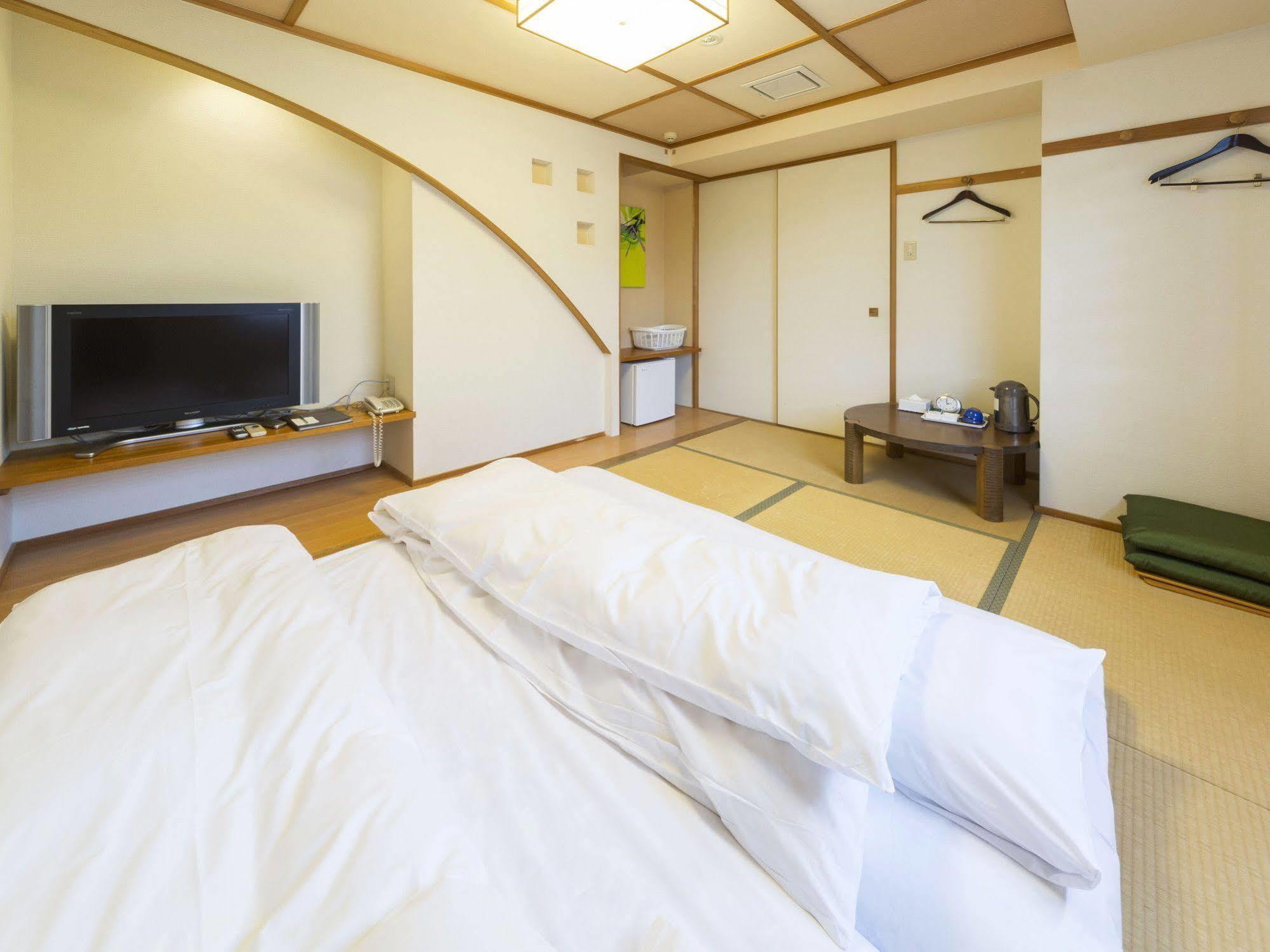 Hotel Minatoya Kōchi Esterno foto